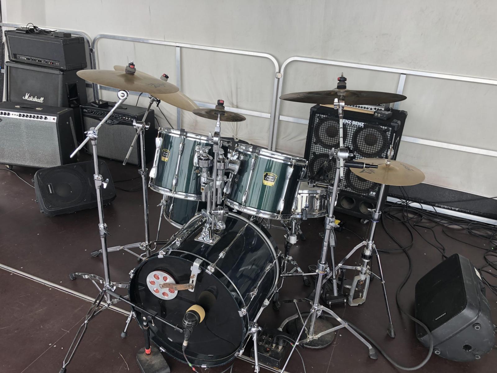 Yamaha Drum set with Zildjian Cymbals